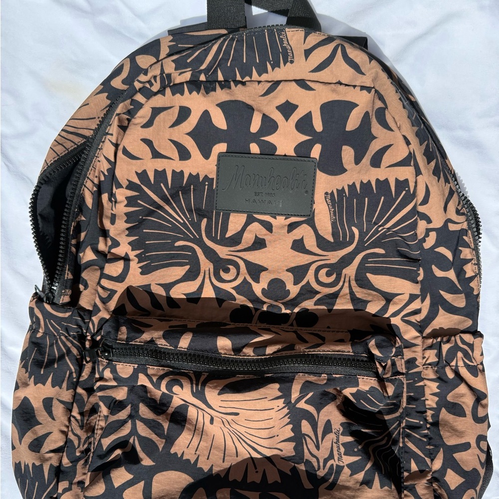 manuhealii x aloha collection nihoa palm backpack